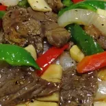 牛肉の黒胡椒炒め (黒胡椒牛肉)(広東料理 港味)