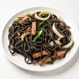 イカすみ焼きそば（沖縄料理わったー家）