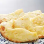 チーズナン 【 CHEESE NAN 】（本場のインド料理JUNTARA上板橋店）