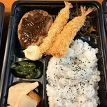 ハンバーグ・海老フライコンボ弁当（立呑み あほや）