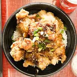【3個】鶏唐丼~自慢のガーリック醬油（ゼネラルクック・ディベンレストラン）