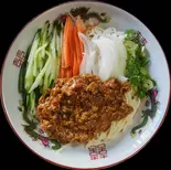 卵入り炸醤麺（麦香包子鋪）