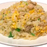 鶏肉と黒胡椒の炒飯（楽しい酒場·八鮮食堂）