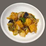 揚げ豆腐と野菜のうま煮 Braised Fried Tofu with Vegetables(中国料理 みんらく)