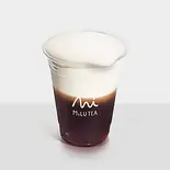 紅茶マキアート (Black Tea Macchiato) ※アイスのみ（MILU TEA）