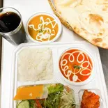 W カレー弁当 W Curry bento(インディアンレストラン&バー GANGA 中野新橋店)