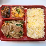 ニラレバ炒め弁当:韭菜炒猪肝（四川中華料理 - 東方紅）