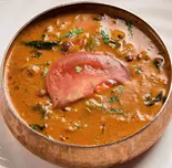 ひよこ豆とほうれん草のカレー(中辛) // Chickpea-Spinach curry (Medium spicy) [vegan]（バンゲラズキッチン 銀座店）
