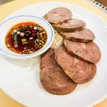 牛肉のラー油かけ（中華居酒屋 味蔵）