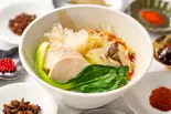 白い麻辣湯（トトノウ麻辣湯 大阪本店）