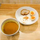 味玉豚骨ポークカレー(フライドオニオン、プルとろ豚バラ肉1枚、味玉1個)（ラーメン屋が本気でカレー作ってみた。）