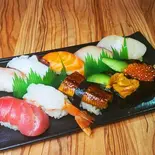 寿司盛り合わせ【特上】10種（寿司スタンドとらず。西本町店）