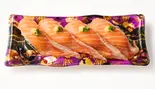 極上生サーモンにぎり(梅丘寿司の美登利総本店 高田馬場店)