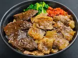 1350- 炭焼き_牛カルビ/ハラミの 合盛り弁当（肉の牛焼屋 西蒲田店）