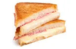ハムチーズサンドイッチ(2切)（waterlily 関内西店）