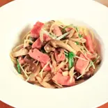 キノコとベーコンの和風パスタ(芝ふく)