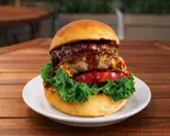 旭神戸牛ダブルバーガー Asahi Kobe Beef Double Burger（STACKS525 バーガーとワッフルの持ち帰り専門店）