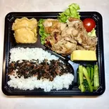 鶏モモ照り焼き弁当 Teriyaki Chicken Thigh Bento（フリークアウト）