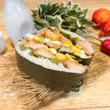 おにぎらず「とり唐明太」（ご馳走おにぎり“雲海” 鶴橋店）