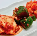 キムチ盛り合わせ（にこにく＆韓国チキン）