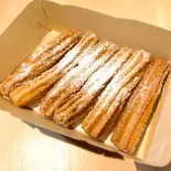 ● チュロス Churro (10cm強 6本)（カツサンドのお店 キッチン88）