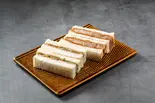 ミックスサンド(特上ポークカツサンド、和牛ローストビーフサンド)（肉屋惣菜 湯島たけうち）