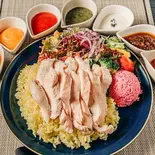 本格ターメリックライス使用！ジューシーチキンオーバーライス(低温調理のむね肉150g)（TOKYO FITNESS CHIKEN 千川店 高たんぱく・糖質制限）