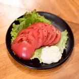 冷やしトマト（立ち飲み屋 心）