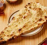 ガーリックナン Garlic Naan（インド料理 パナス）