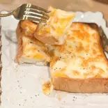 タブルチーズペッパーの焼きトースト（ASUKA CAFE•BAR）