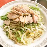 冷やし中華の黒胡椒蒸し鶏肉味（味府 中華居酒屋）
