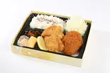 塩レモンから揚げとコロッケ弁当(揚げ物専門店 から揚げ 天神橋三丁目店)