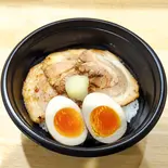背徳感の炙り豚丼（圧倒的背徳感！炙り豚RUSH！ 弘明寺店）