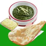 Spinach Chicken Curry with Naan ほうれん草チキンカレーとナン（アダルサ 武蔵小金井店）