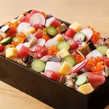 【大盛り海鮮ばらちらし】（鮨無垢Sushi MUKU）