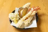 天ぷら2100円セット(穴子天・大海老天2本・かぼちゃ天・人参天・さつま芋天)(讃岐のおうどん 花は咲く 新中野本店)