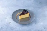 バスクチーズケーキ（RAD BROS CAFE）