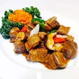 スペアリブの甘酢煮込み（串門‐創作中国料理）