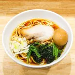【生麺】味玉中華そば(薬味葱、ほうれん草、豚叉焼1枚、味玉)※茹で時間3分30秒（中華そば 昭和軒 弘明寺店）