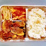 和牛カルビ弁当 ご飯大盛り（390 ホルモン焼肉）