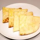 チーズナン(Cheese nan)（亜細亜食堂ミルチ 生田店）