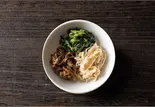 ナムル3種盛り合わせ豆もやし、ほうれん草、ゼンマイ(焼肉屋が本気で作る 肉盛り弁当専門店 萬牛Express 元住吉店)