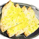 ガーリックチーズナン（インドネパール料理 ガネーシャ）