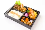 和牛焼肉はなまる弁当（キッチン まごころ(副菜が変更する場合があり)）