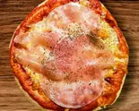 生ハムとオニオンのピザ(自家製ピザの新美家)