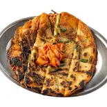 青唐辛子入りニラチヂミ(8枚入り)(Korean chive pancake with green peppers)（韓国料理＆焼肉 小山ホルモン）