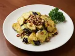 椒盐茄子/ナスの山椒揚げ(天山見・西北本場料理店・刀削麺(HalalaFood))