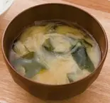 お味噌汁（【牛100%ハンバーグ】挽肉亭 五反田店）
