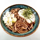 冷やしとろろうどん（「のじろう」十条店）