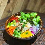 【低カロリー＆高タンパク質】鶏ムネ肉のPOKEBOWL（新鮮本マグロとたっぷり野菜POKEBOWL カナロア 押上店）